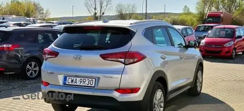HYUNDAI Tucson 