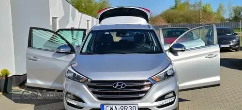 HYUNDAI Tucson 