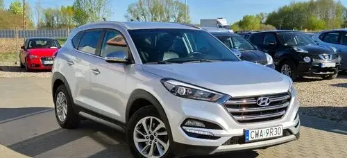 HYUNDAI Tucson 