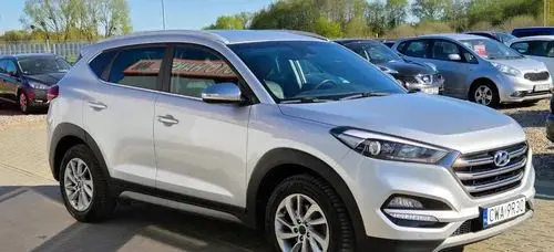 HYUNDAI Tucson 