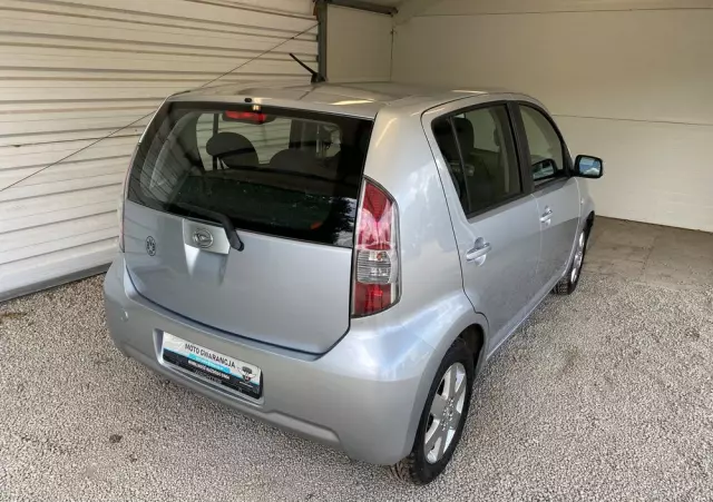 DAIHATSU Sirion 1.0