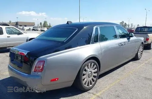ROLLS-ROYCE Phantom 