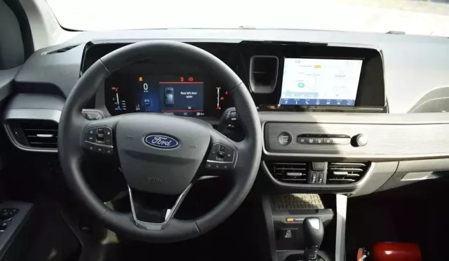 FORD Tourneo Courier 