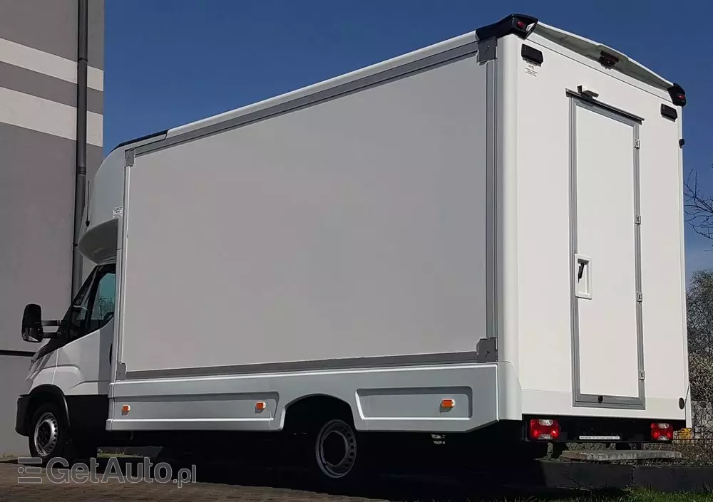 IVECO DAILY KONTENER NISKOPODŁOGOWY 4,43x2,23x2,42 SKLEP KAMPER FOODTRUCK BAR KLIMA KONIOWÓZ 