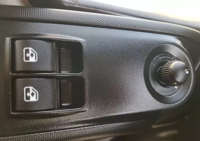 IVECO DAILY KONTENER NISKOPODŁOGOWY 4,43x2,23x2,42 SKLEP KAMPER FOODTRUCK BAR KLIMA KONIOWÓZ 