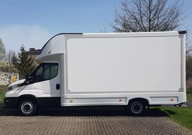 IVECO DAILY KONTENER NISKOPODŁOGOWY 4,43x2,23x2,42 SKLEP KAMPER FOODTRUCK BAR KLIMA KONIOWÓZ 