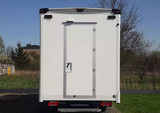 IVECO DAILY KONTENER NISKOPODŁOGOWY 4,43x2,23x2,42 SKLEP KAMPER FOODTRUCK BAR KLIMA KONIOWÓZ 