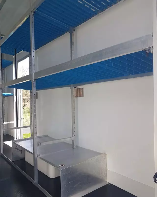 IVECO DAILY KONTENER NISKOPODŁOGOWY 4,43x2,23x2,42 SKLEP KAMPER FOODTRUCK BAR KLIMA KONIOWÓZ 