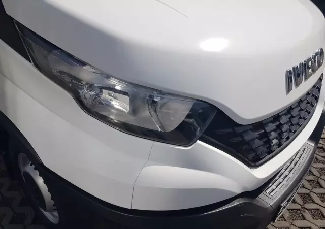 IVECO DAILY KONTENER NISKOPODŁOGOWY 4,43x2,23x2,42 SKLEP KAMPER FOODTRUCK BAR KLIMA KONIOWÓZ 
