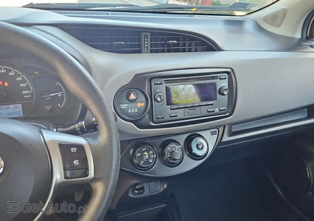 TOYOTA Yaris 1.0 Active