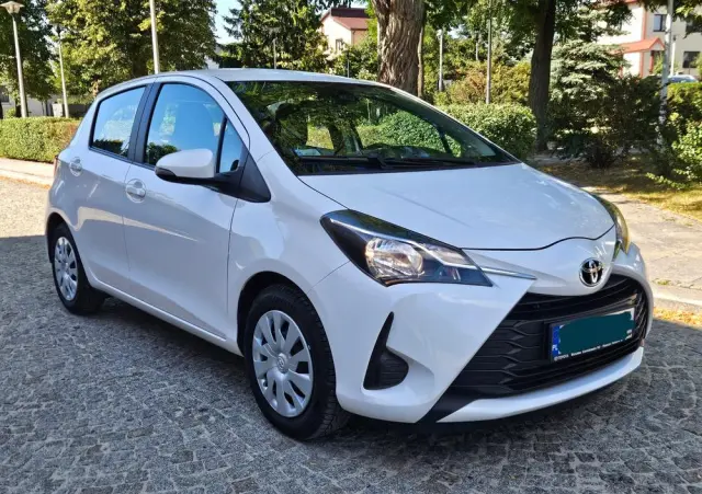 TOYOTA Yaris 1.0 Active