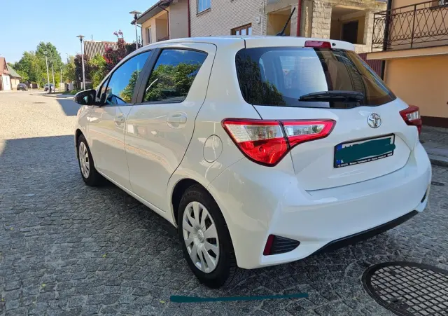 TOYOTA Yaris 1.0 Active