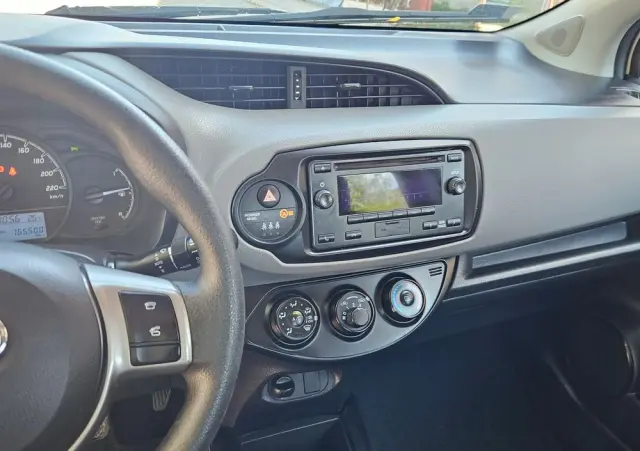 TOYOTA Yaris 1.0 Active