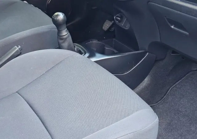 TOYOTA Yaris 1.0 Active