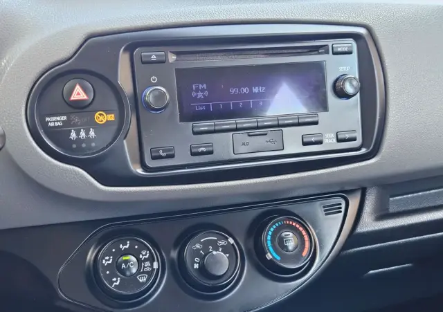 TOYOTA Yaris 1.0 Active