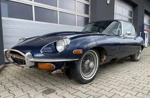 JAGUAR E-type 