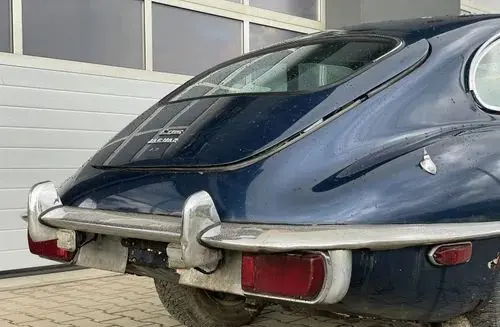 JAGUAR E-type 