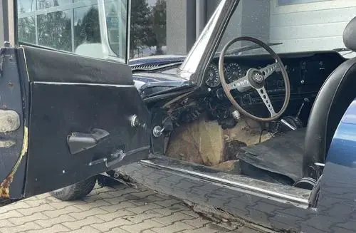 JAGUAR E-type 