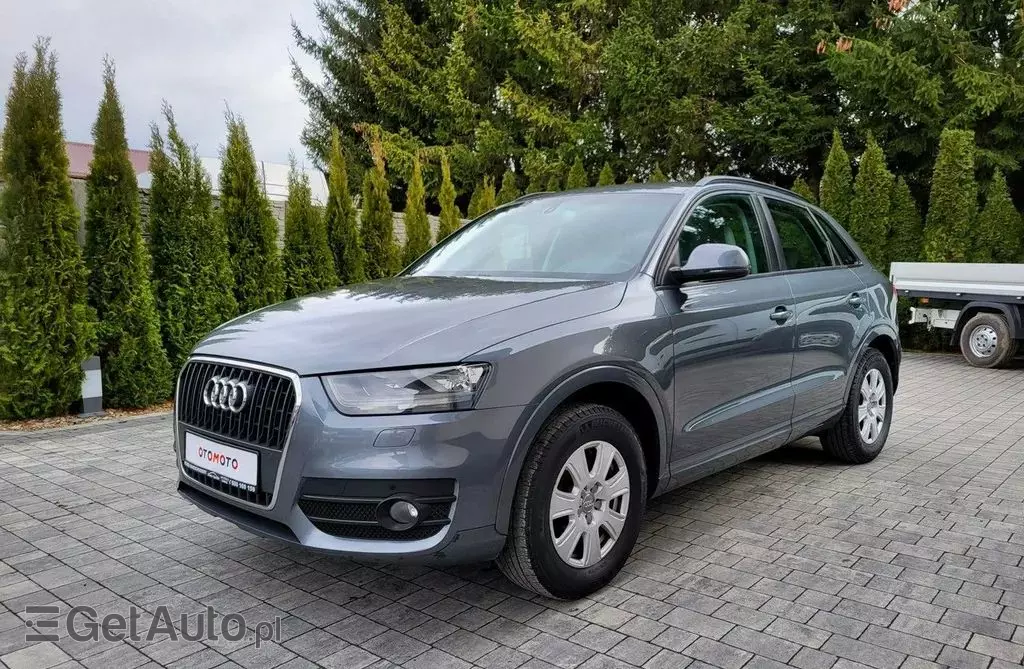 AUDI Q3 