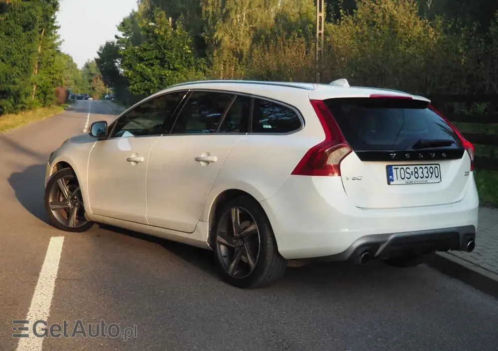 VOLVO V60 D3 Geartronic R-Design