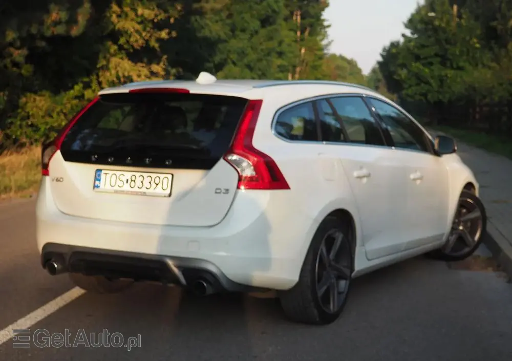 VOLVO V60 D3 Geartronic R-Design