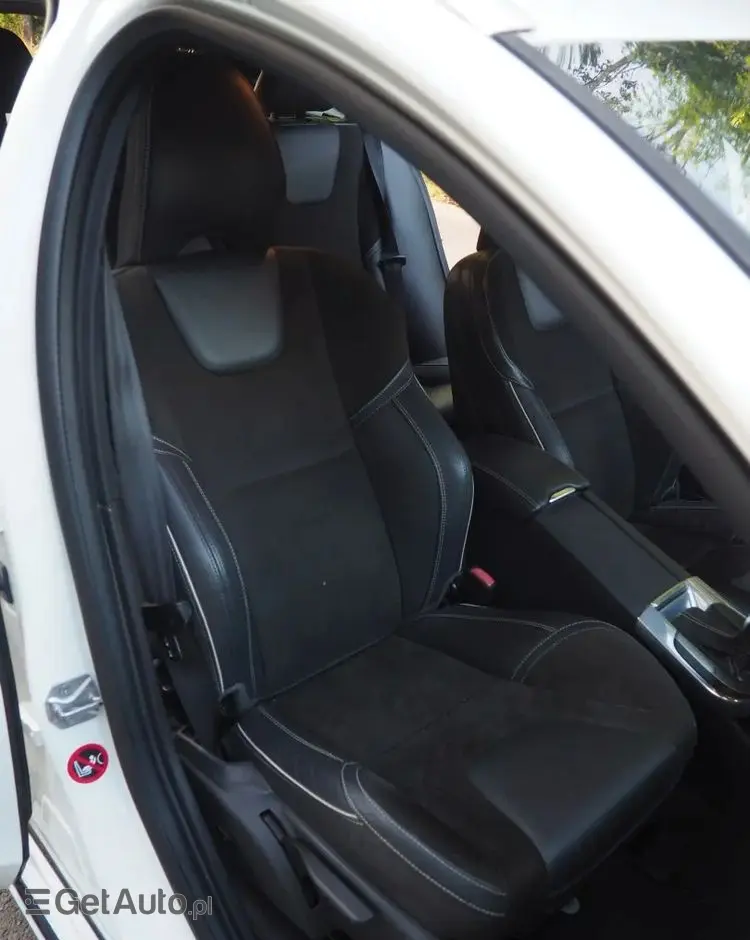 VOLVO V60 D3 Geartronic R-Design