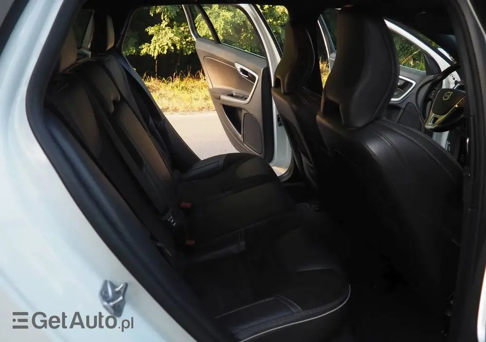 VOLVO V60 D3 Geartronic R-Design