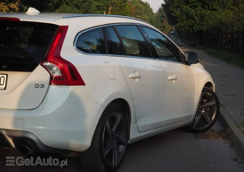 VOLVO V60 D3 Geartronic R-Design