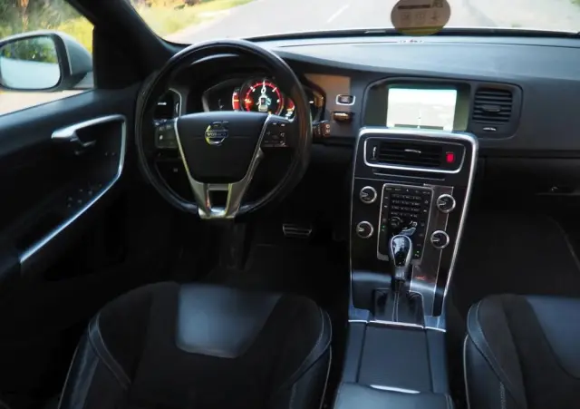 VOLVO V60 D3 Geartronic R-Design