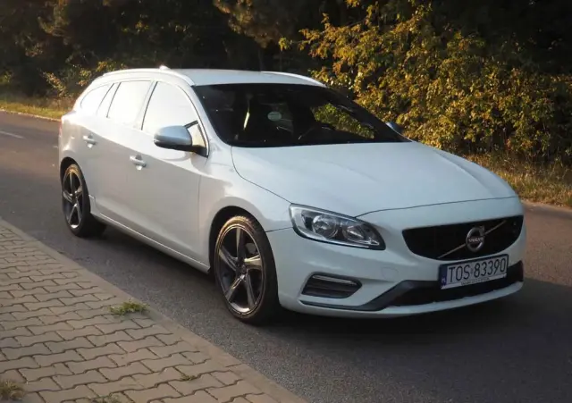 VOLVO V60 D3 Geartronic R-Design