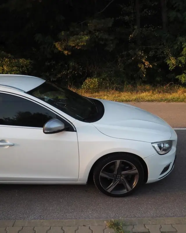 VOLVO V60 D3 Geartronic R-Design