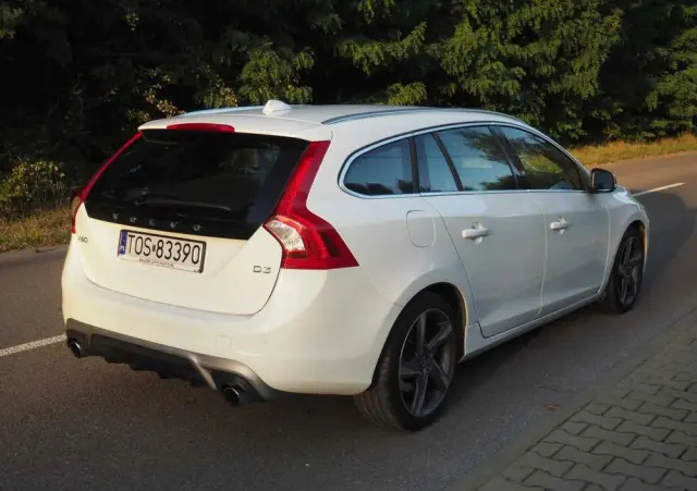 VOLVO V60 D3 Geartronic R-Design