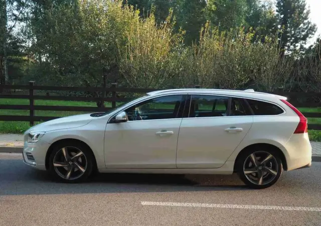 VOLVO V60 D3 Geartronic R-Design