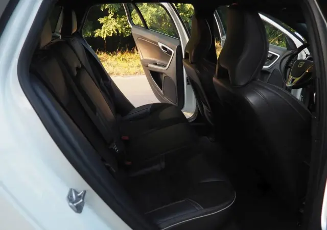 VOLVO V60 D3 Geartronic R-Design