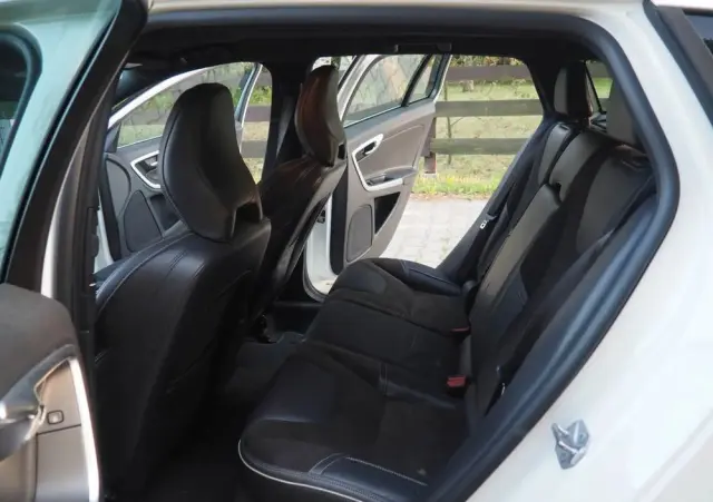 VOLVO V60 D3 Geartronic R-Design