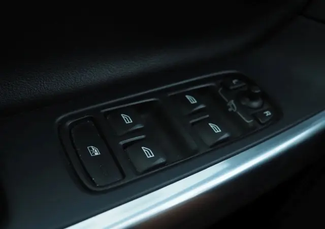 VOLVO V60 D3 Geartronic R-Design