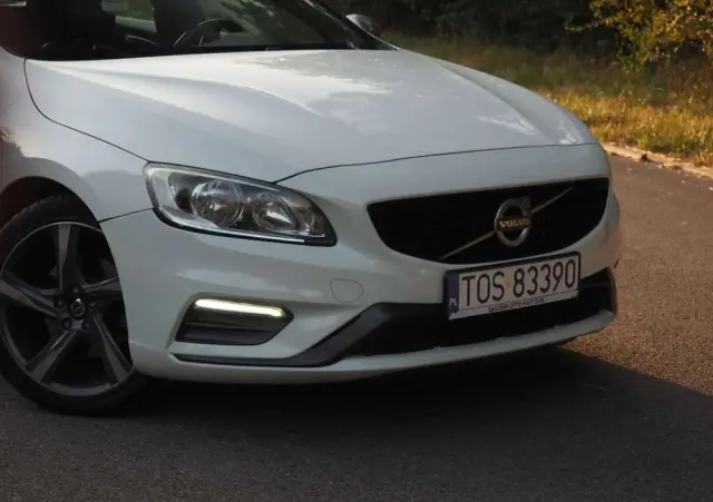 VOLVO V60 D3 Geartronic R-Design