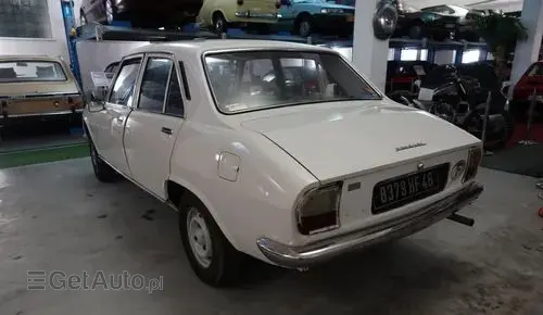 PEUGEOT 504 