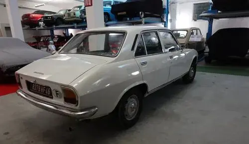 PEUGEOT 504 