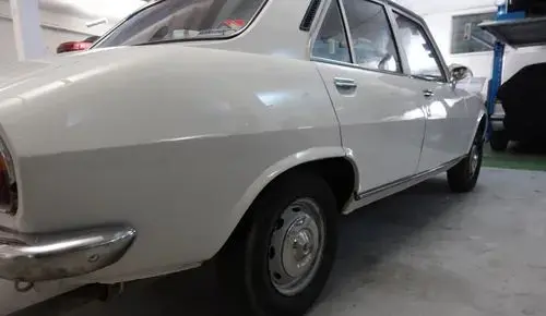 PEUGEOT 504 