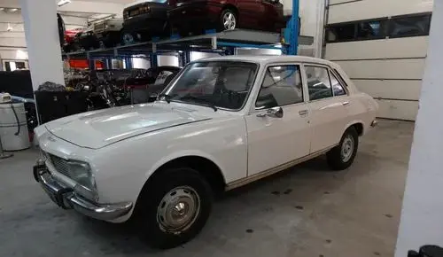 PEUGEOT 504 