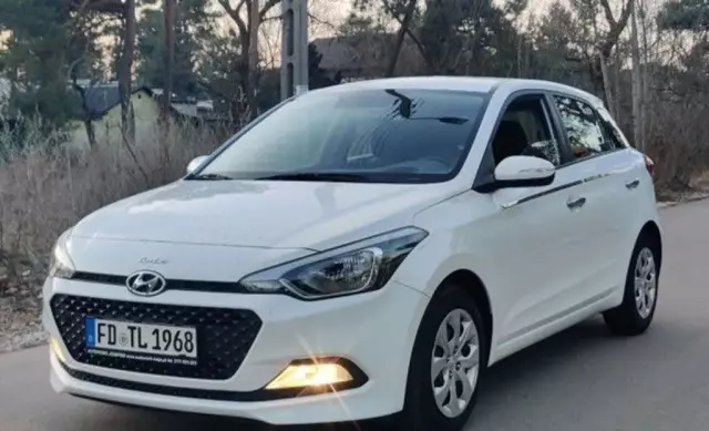 HYUNDAI I20 