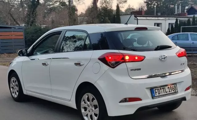 HYUNDAI I20 