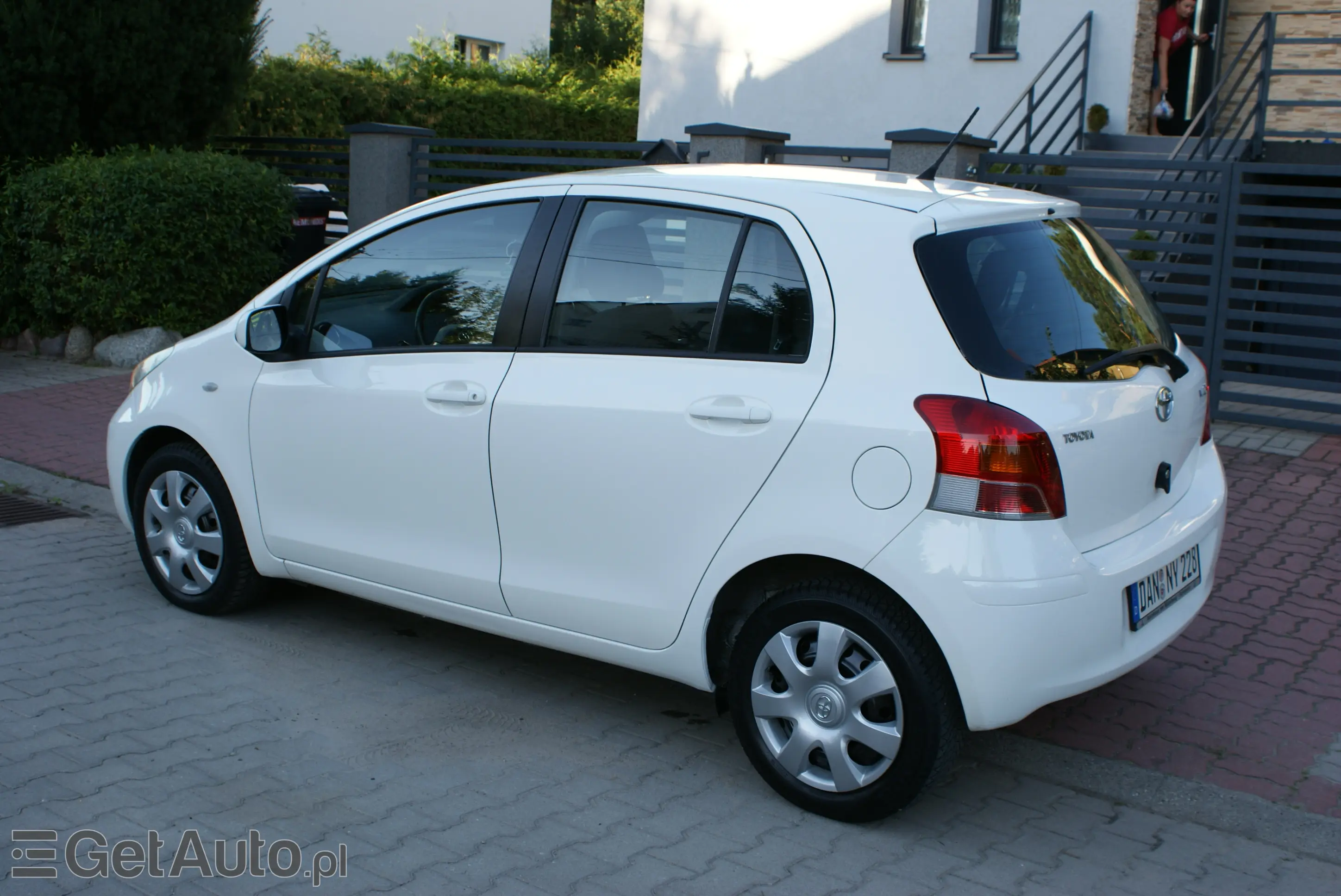 TOYOTA Yaris Luna