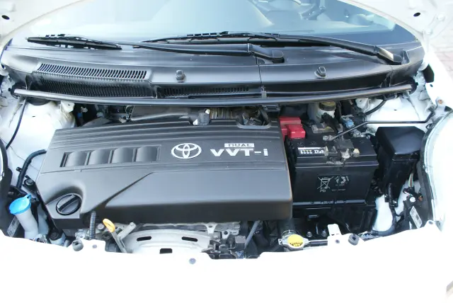 TOYOTA Yaris Luna
