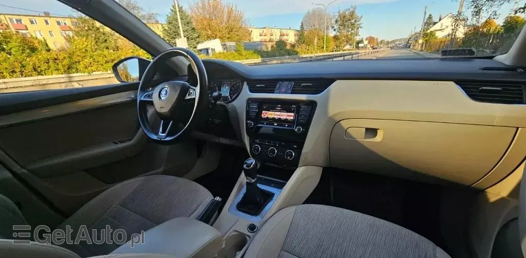 SKODA Octavia 