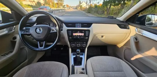 SKODA Octavia 