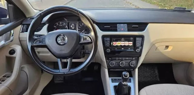SKODA Octavia 