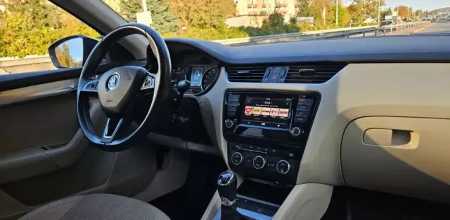 SKODA Octavia 