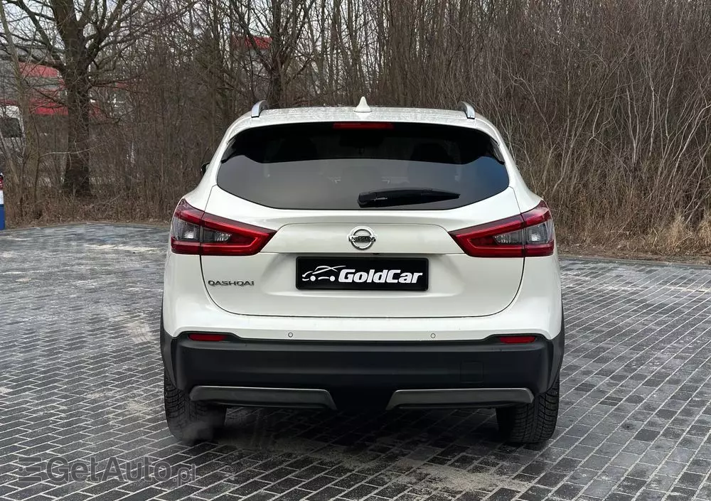 NISSAN Qashqai 1.2 DIG-T N-Connecta Xtronic
